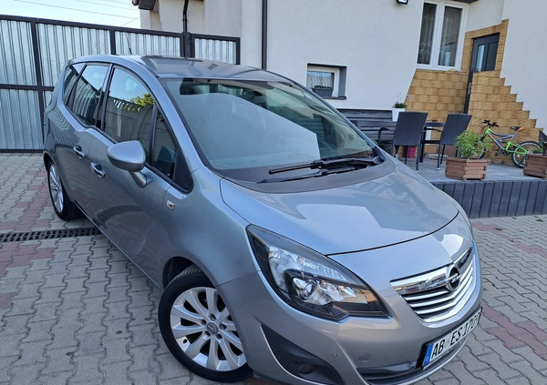Opel Meriva cena 24800 przebieg: 173500, rok produkcji 2011 z Jarocin małe 232